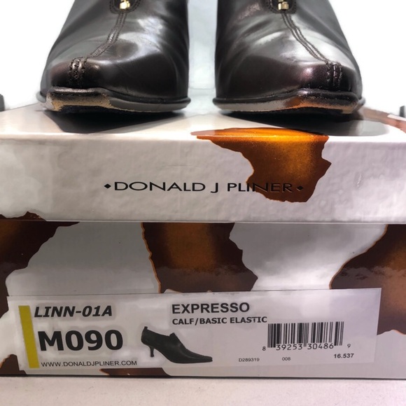 DONALD J. PLINER Expresso brown calf leather shoe with front zipper - Size 9M - Picture 13 of 15